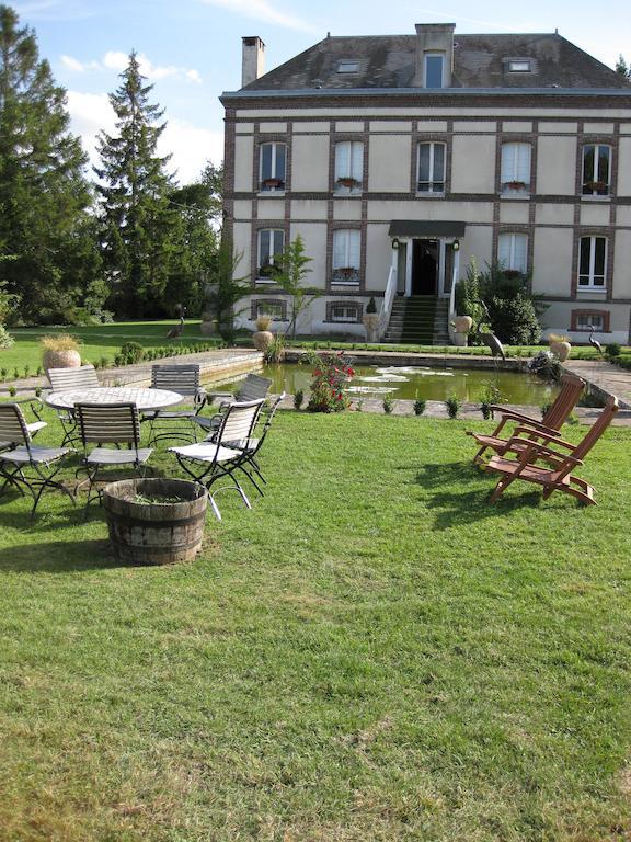 Le Gingko - Hotel Du Golf Parc Robert Hersant La Chaussée-dʼIvry Exteriör bild